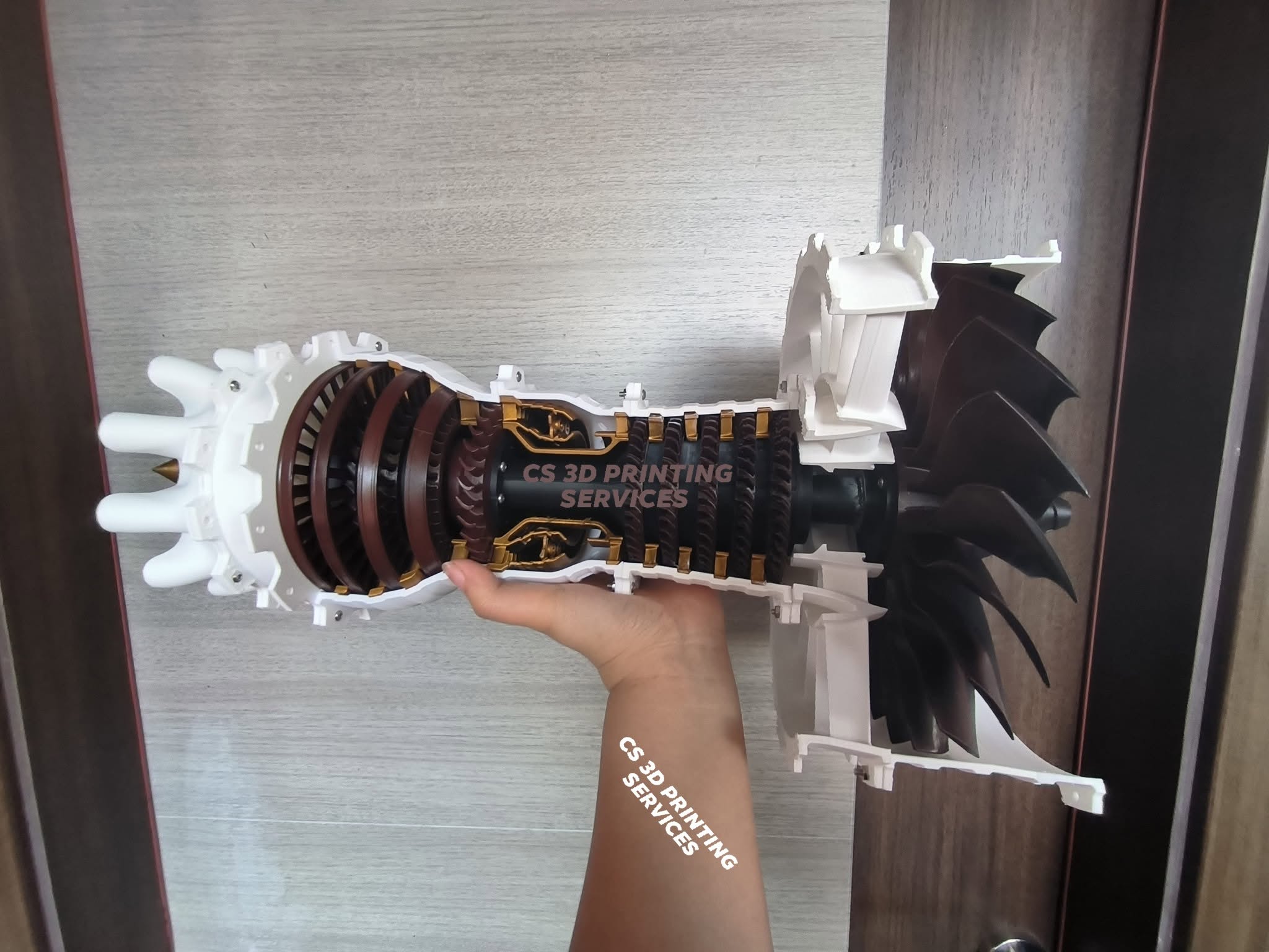 TURBINE ENGINE SCALE DOWN